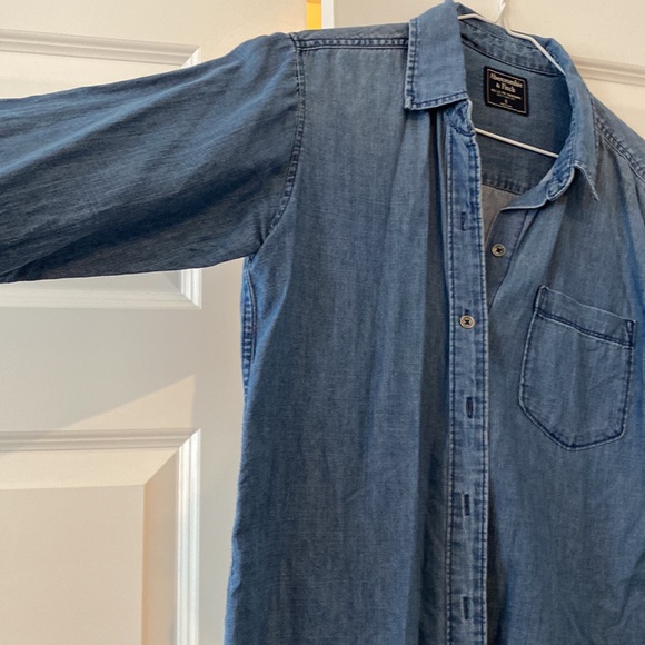 Abercrombie & Fitch long sleeve demin button down - Picture 2 of 3